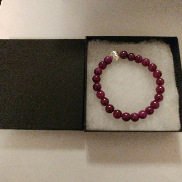Violet Mountain Jade Stone Bracelet - Picture 6 of 8